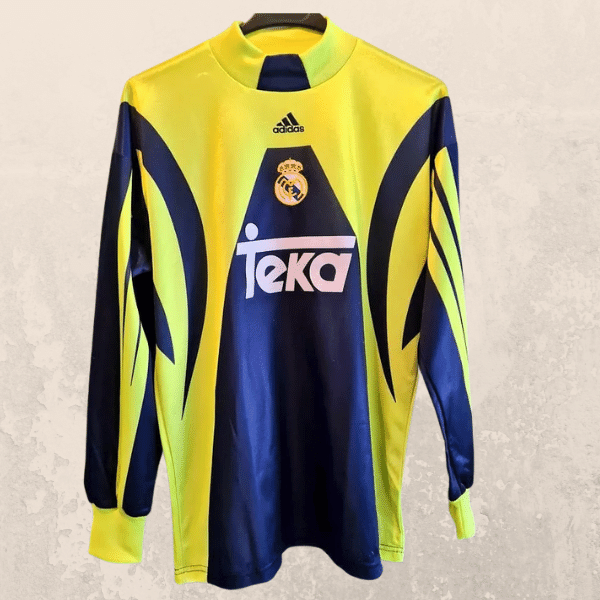 Camiseta Debut Iker Casillas Real Madrid 1999 - Valde Vintage